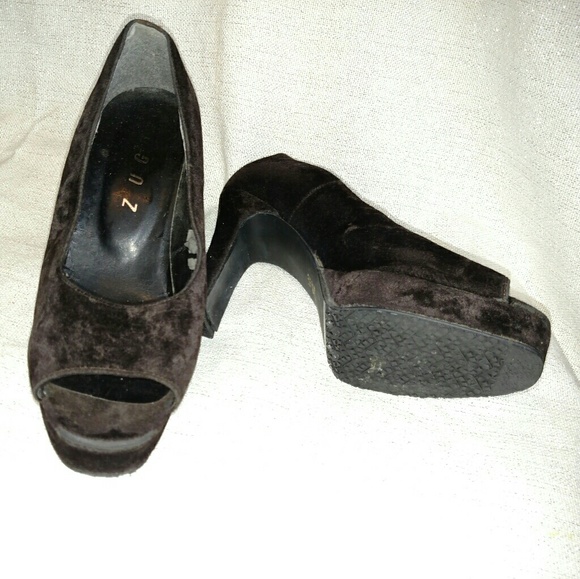 Brown Velvet Heels - Picture 1 of 7